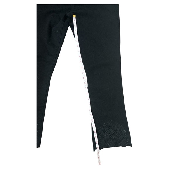 White House Black Market High-Rise Bootcut
Embroidered-Hem Crop Jeans Size 4 NWT - Picture 9 of 11